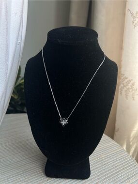 🩷- black and Silver Clover Pendant Necklace with pavé center